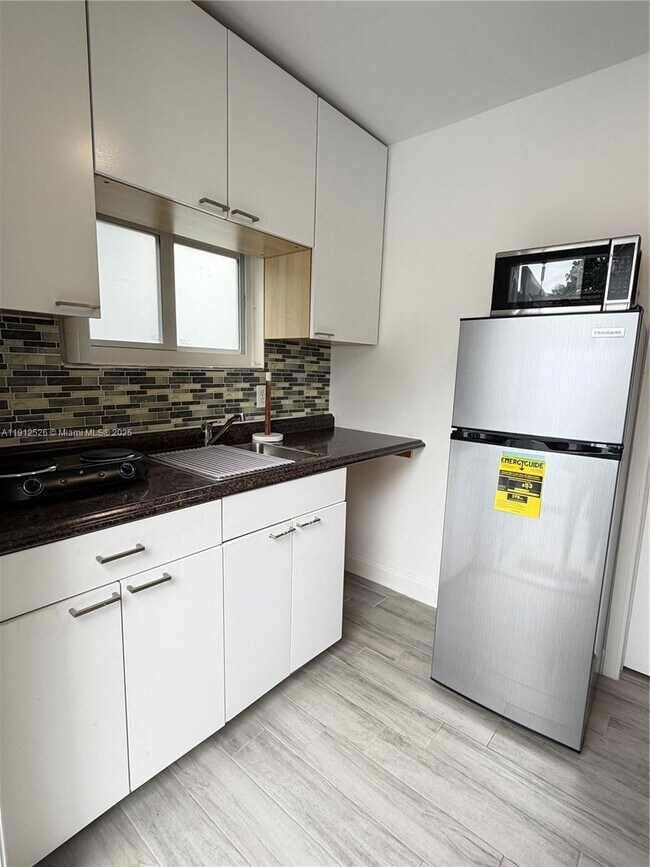 Building Photo - 1850 SW 73rd Court Rd