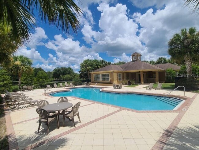 Building Photo - 36027 Deer Creek Dr