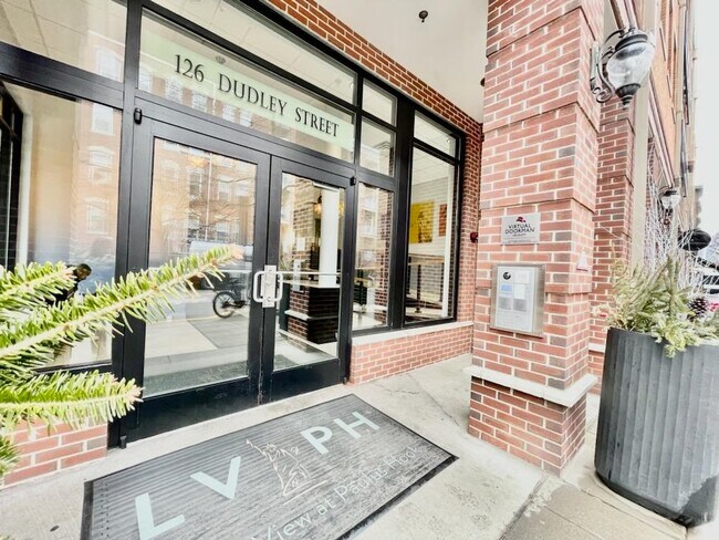 Building Photo - 126 Dudley St