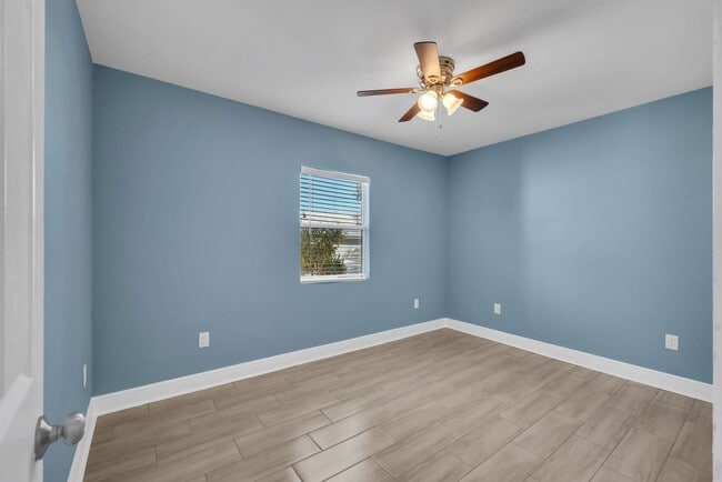 Building Photo - Charming & Deceptively Spacious 4BR Home in South Seminole Heights – Fully Renovated!