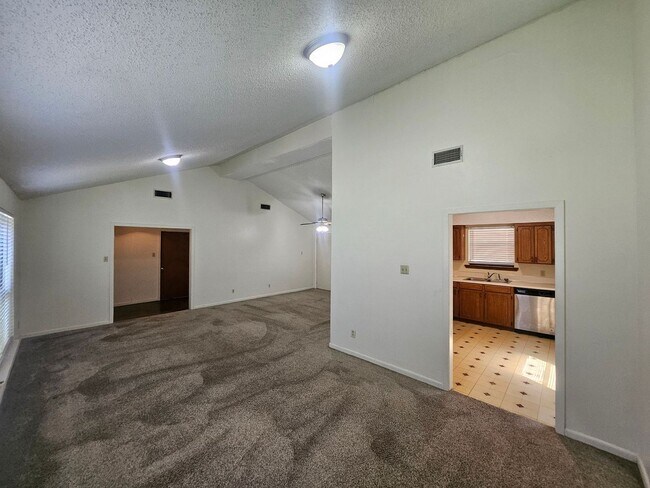 Building Photo - 109 Franklin St