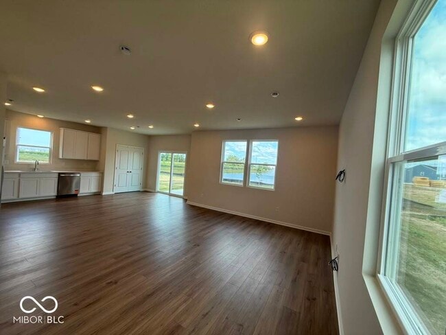 Building Photo - 3802 Sterling Dr