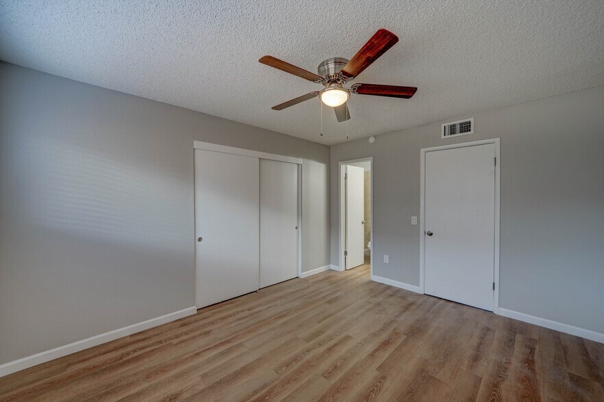 Building Photo - 5301 W Campbell Ave