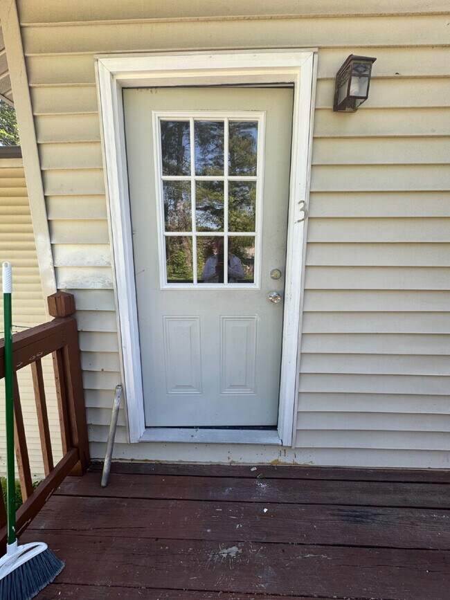 Building Photo - 2020 Somerset Dr