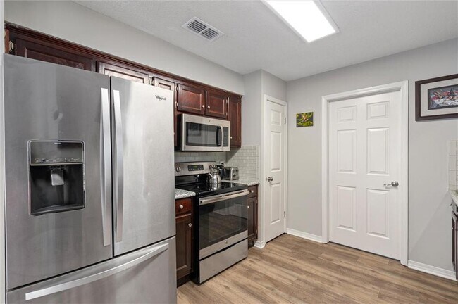 Building Photo - 1051 McNeil Ave
