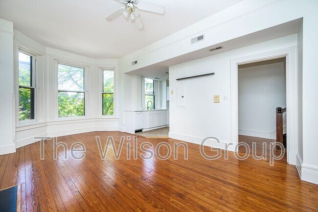 Building Photo - 1007 W Franklin St