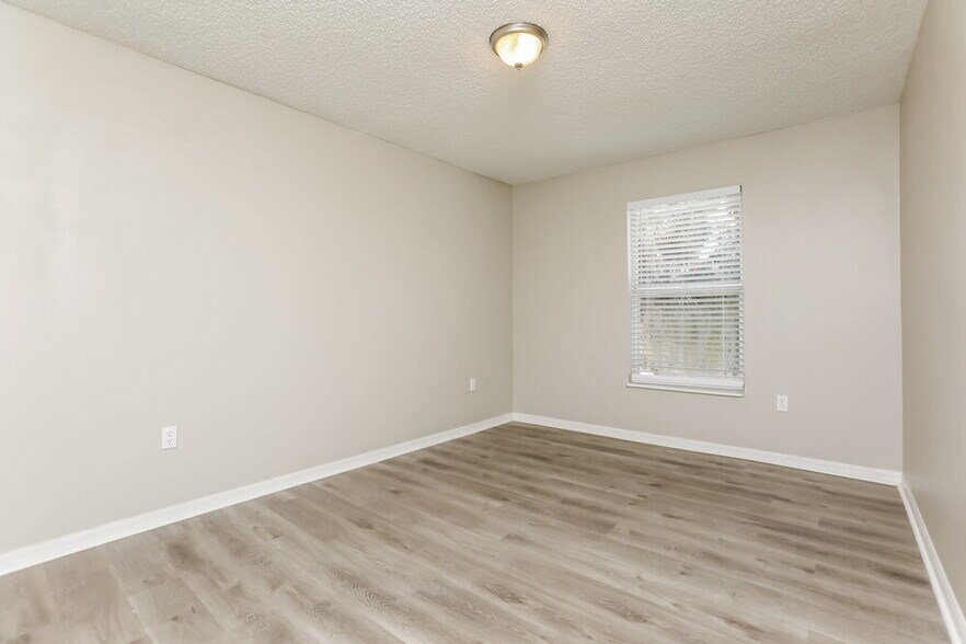 Building Photo - 1097 Amanda Kay Cir