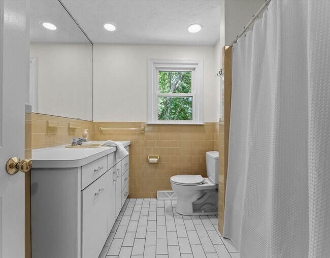 Building Photo - 9 Pleasantview Terrace