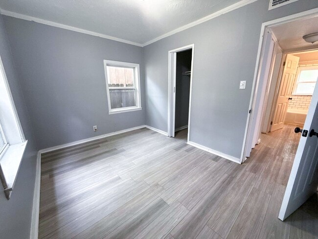 Building Photo - 3 Bed Home in Waverly with Modern Charm, G...