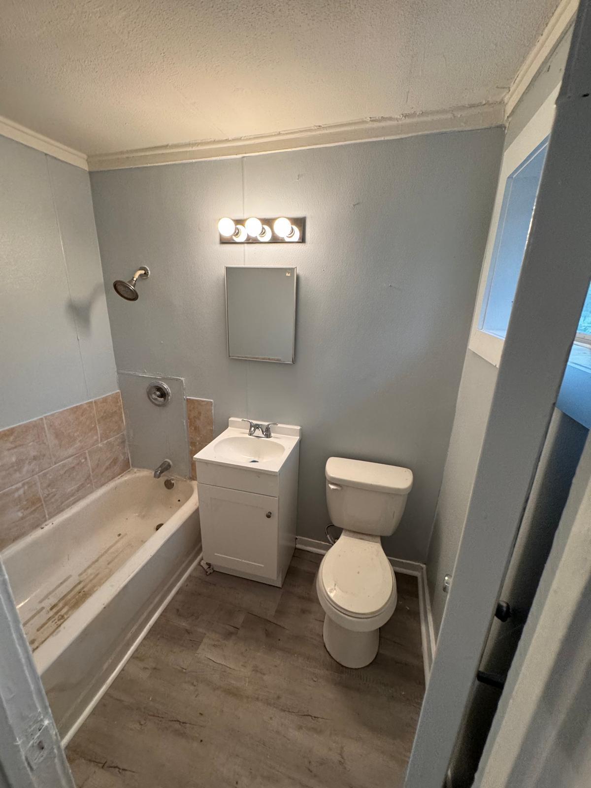 Building Photo - 1302 Dunbar St