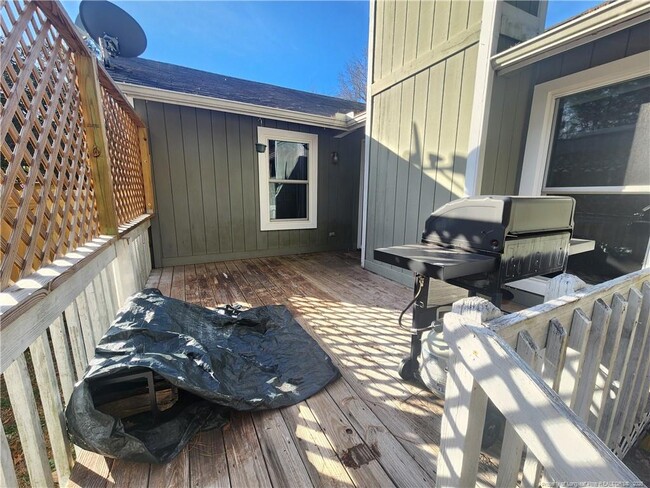 Building Photo - 6831 Candlewood Dr