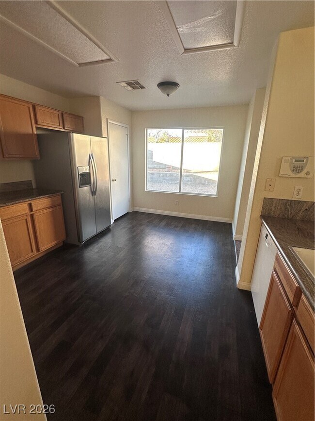 Building Photo - 7732 Donald Nelson Ave