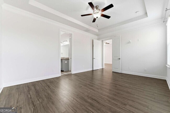 Building Photo - 2025 Abbey Rd