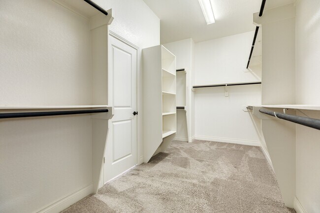Building Photo - 10318 Granite Ct