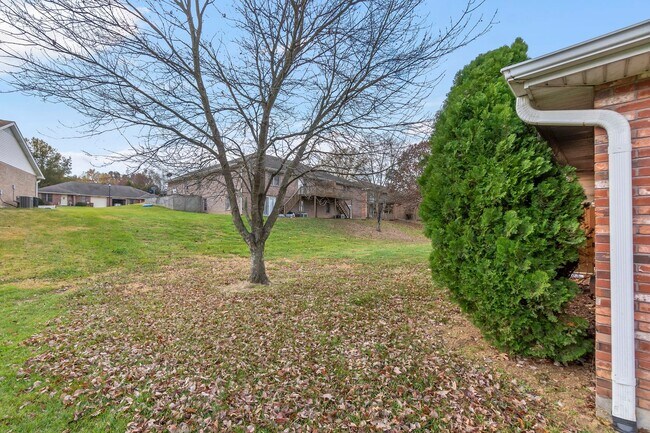 Building Photo - 3707/3709 Stonebridge Dr