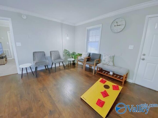 Building Photo - 12005 Greenleaf Dr SE