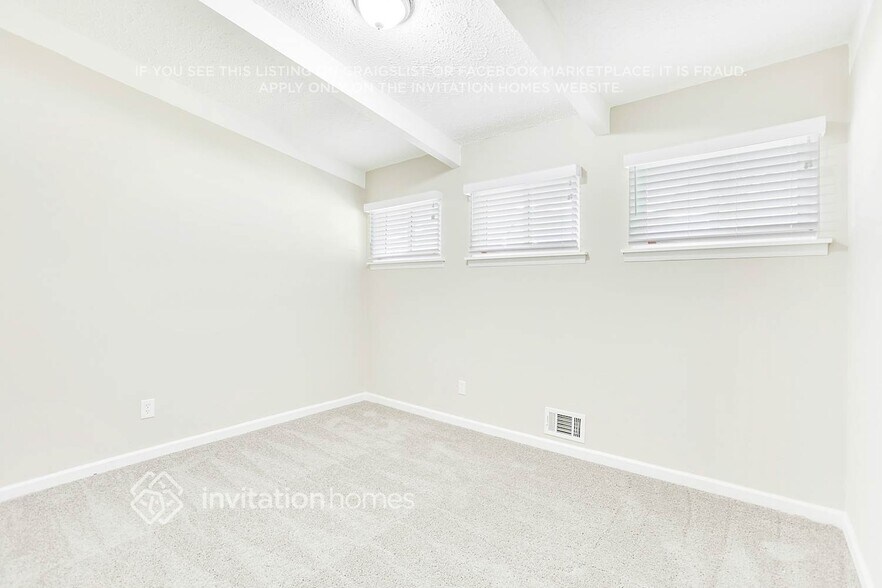 Building Photo - 2996 Horse Shoe Dr