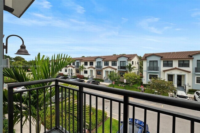 Building Photo - 6146 SW 36th Ct