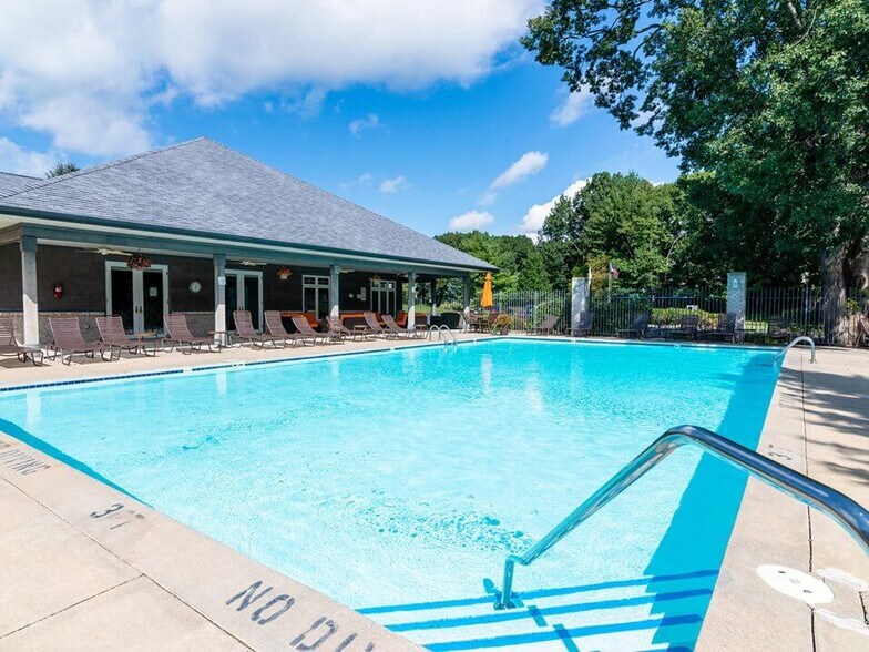 Woodland Ridge 18270 Woodland Ridge Dr Spring Lake MI 49456