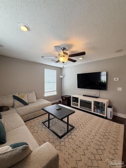 Building Photo - 5877 Tryton Cir