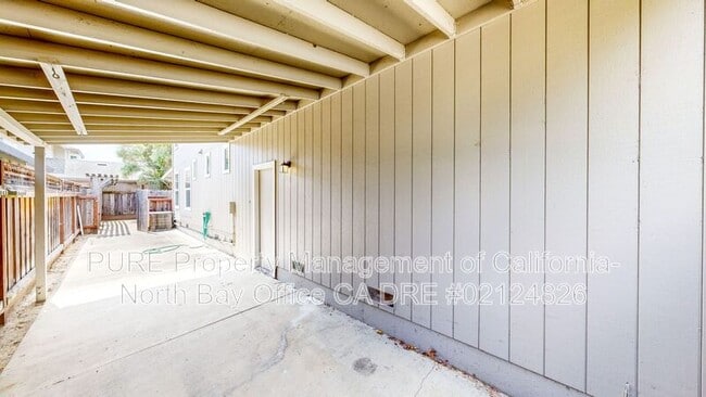 Building Photo - 2030 Seville St