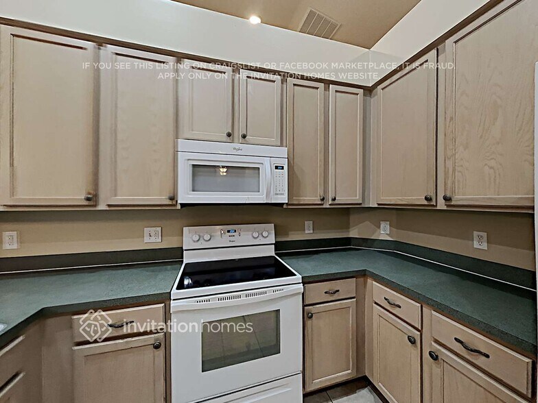 Building Photo - 1402 Bent Oaks Blvd