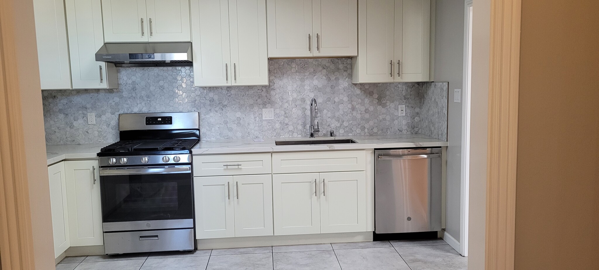 Building Photo - 257 Rome St