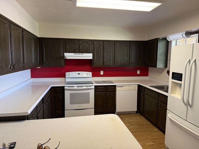 Building Photo - 2712 Spitz St