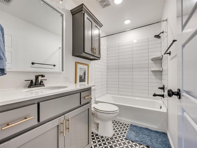 Building Photo - 16128 Quiet Storm Dr