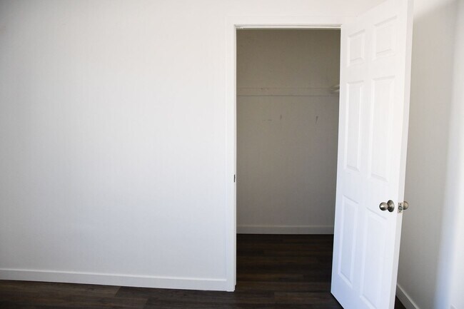 Building Photo - Jameson (167-169)