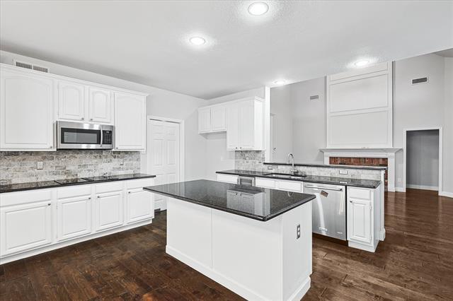 Building Photo - 7201 Sage Meadow Way