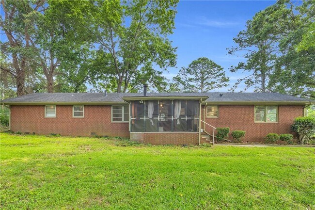 Building Photo - 1189 E Fayetteville Rd