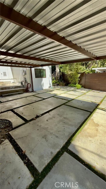 Building Photo - 1216 N Beverly Glen Blvd