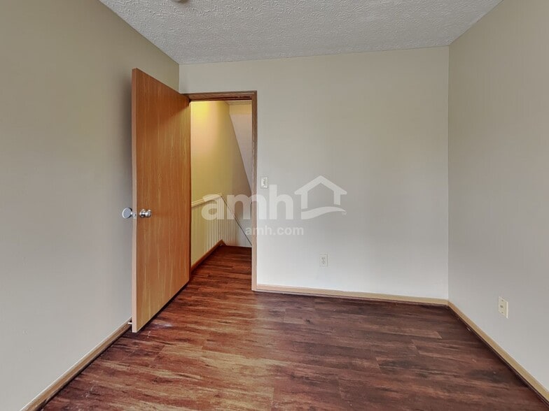 Building Photo - 2356 Maribeth Pl