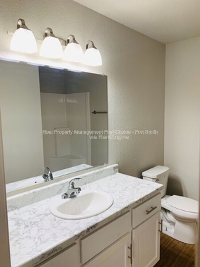 Building Photo - 2121 Ingalls Ln