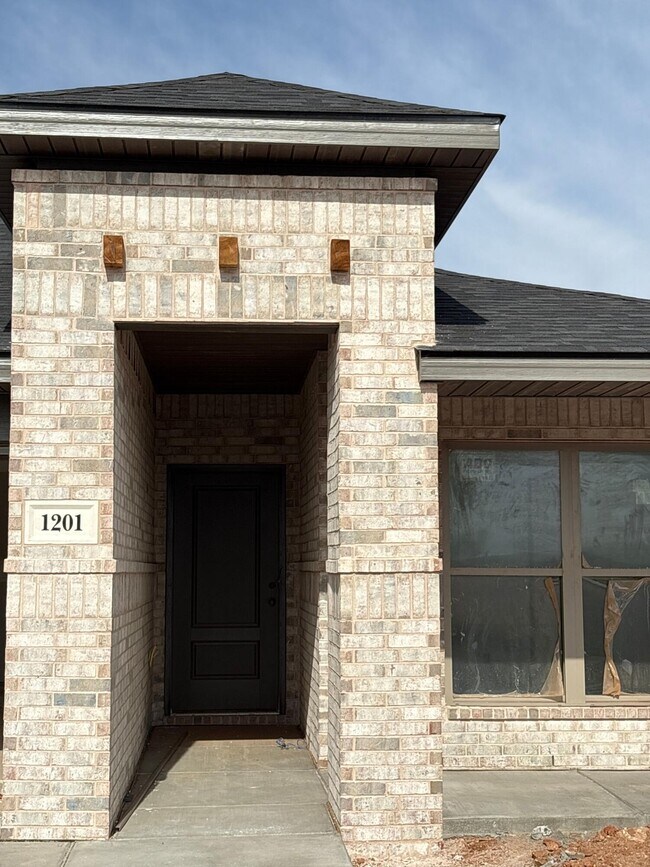 Building Photo - 1201 Cottonwood Ave