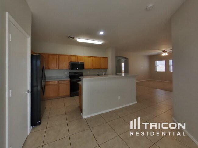 Building Photo - 35495 N Thurber Rd