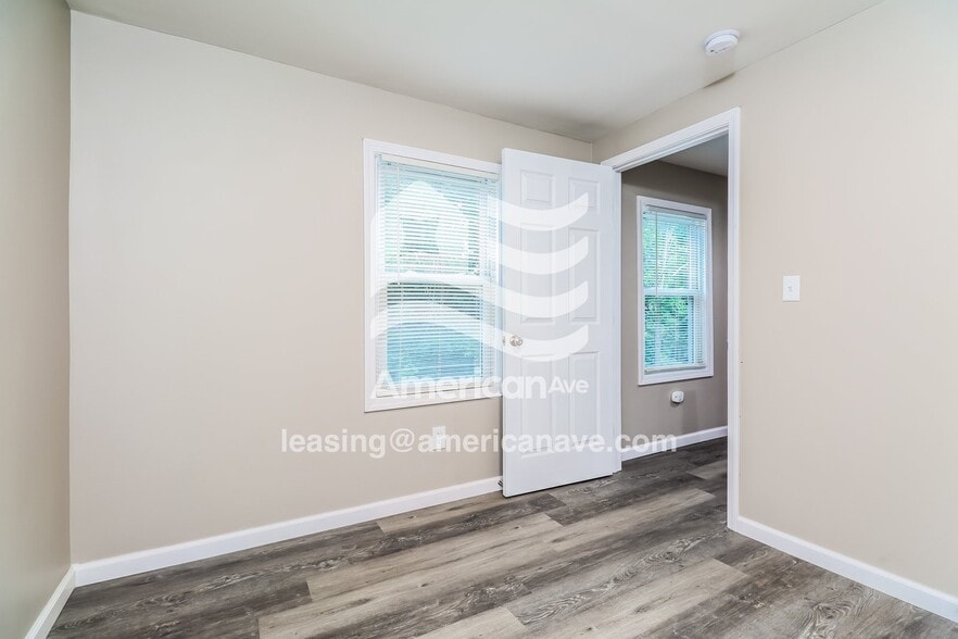 Building Photo - 235 Burton Ave