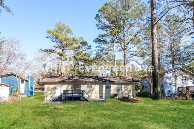 Building Photo - 8929 Ashwood Dr