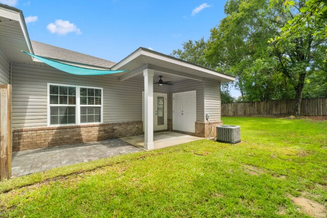 Building Photo - 8459 Crissy Ln