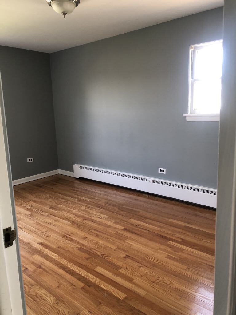 Building Photo - 1614 Oak Park Ave