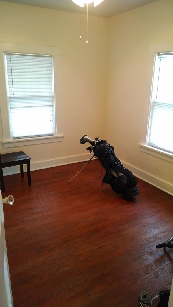 Building Photo - 3 Bedroom Morton Meadows Home for Rent - Close to Everything!