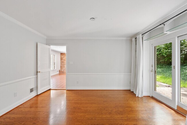 Building Photo - 7732 Canal Ct