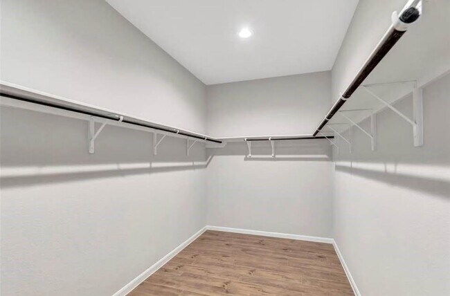Building Photo - 18102 Humber River Ln