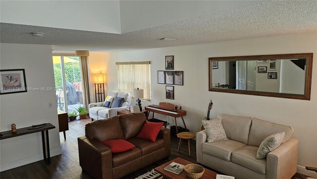 Building Photo - 1256 NW 110th Ave