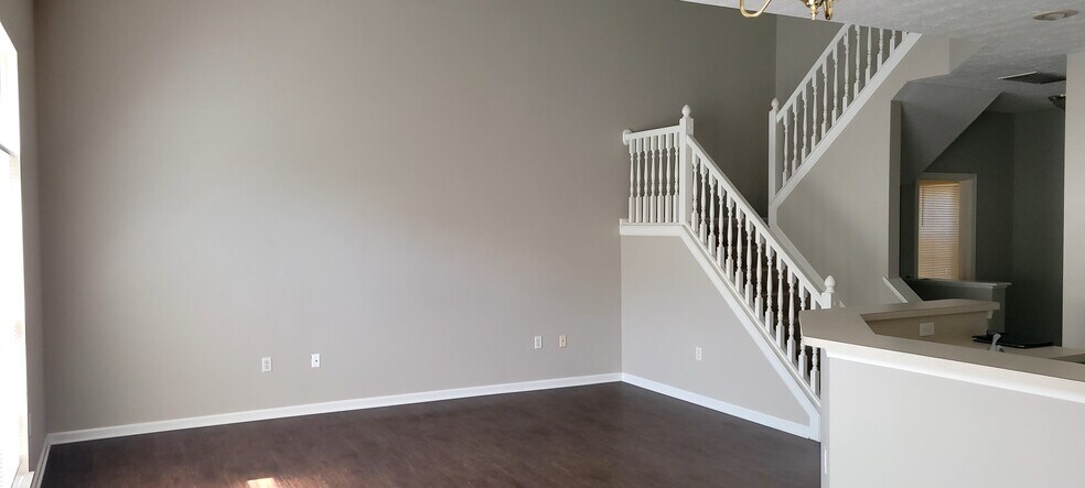 Building Photo - 770 Mystic Pointe Dr