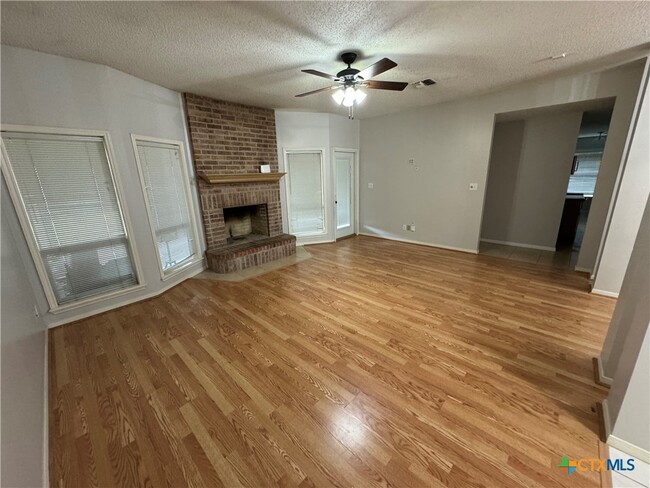 Building Photo - 617 Dunbar Dr