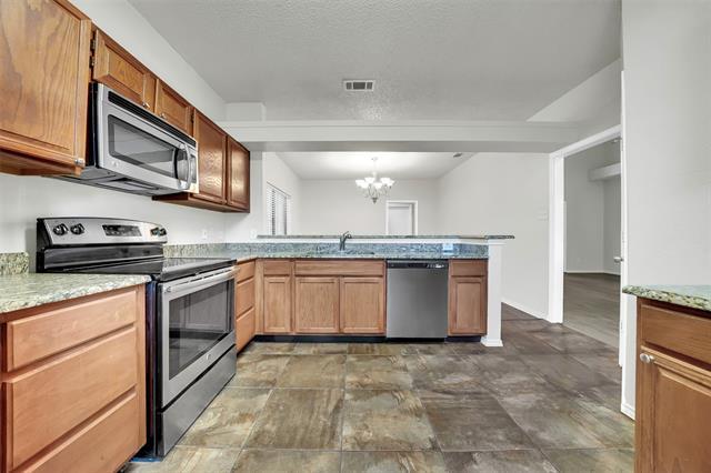 Building Photo - 5102 Wood Creek Ln