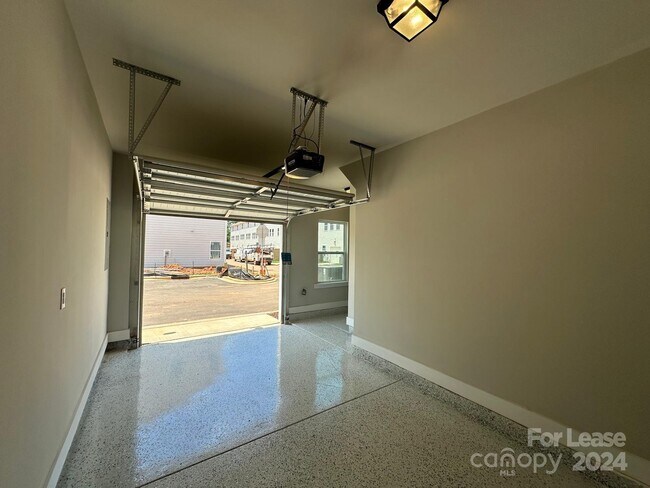 Building Photo - 5018 Central Ave