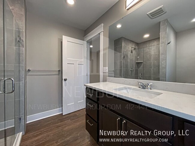 Building Photo - 1819 Chessland St